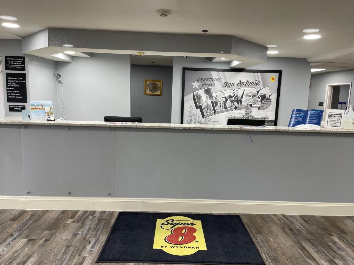 מלון Super 8 By Wyndham San Antonio Downtown Ne מראה חיצוני תמונה