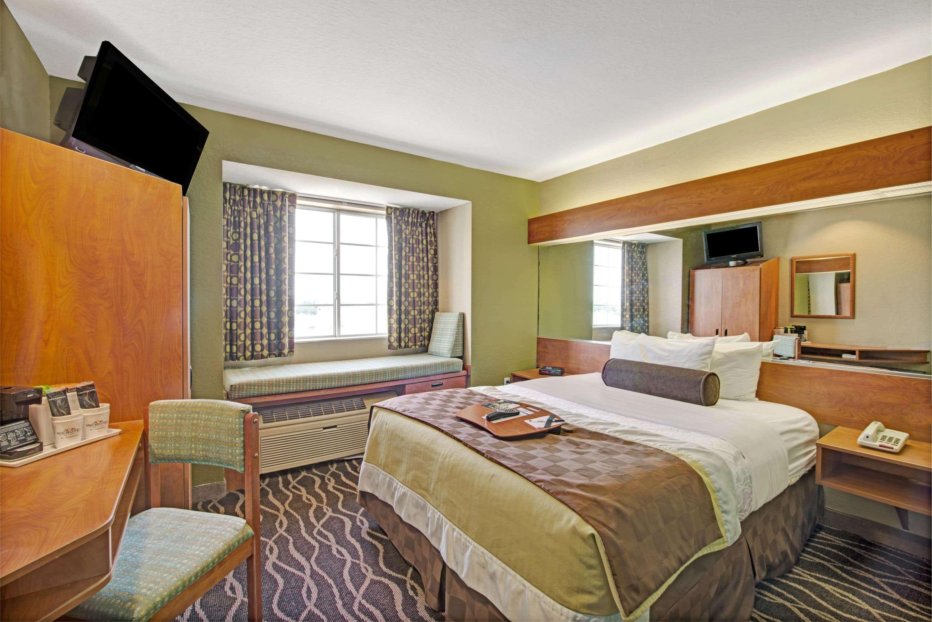 מלון Super 8 By Wyndham San Antonio Downtown Ne מראה חיצוני תמונה