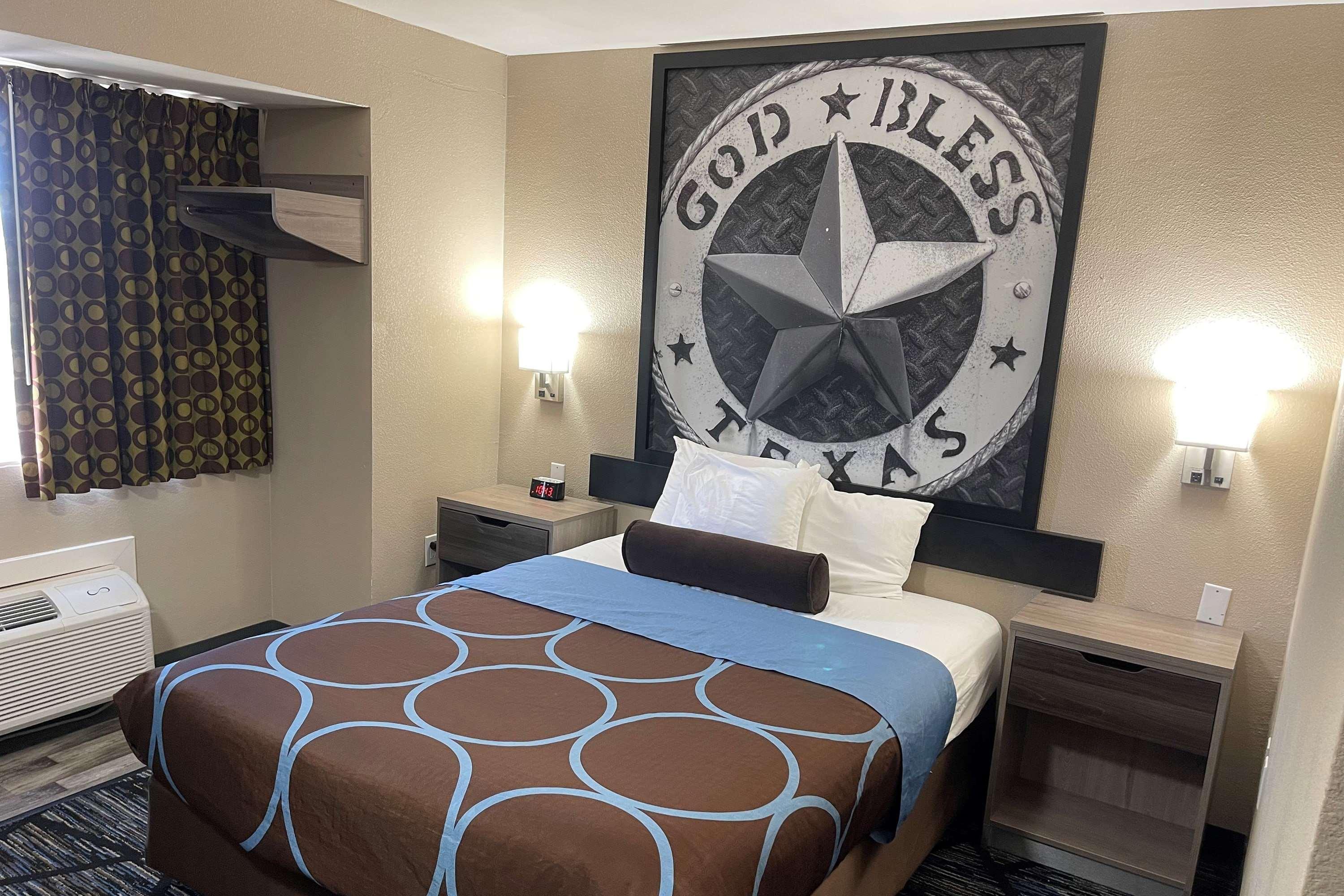 מלון Super 8 By Wyndham San Antonio Downtown Ne מראה חיצוני תמונה