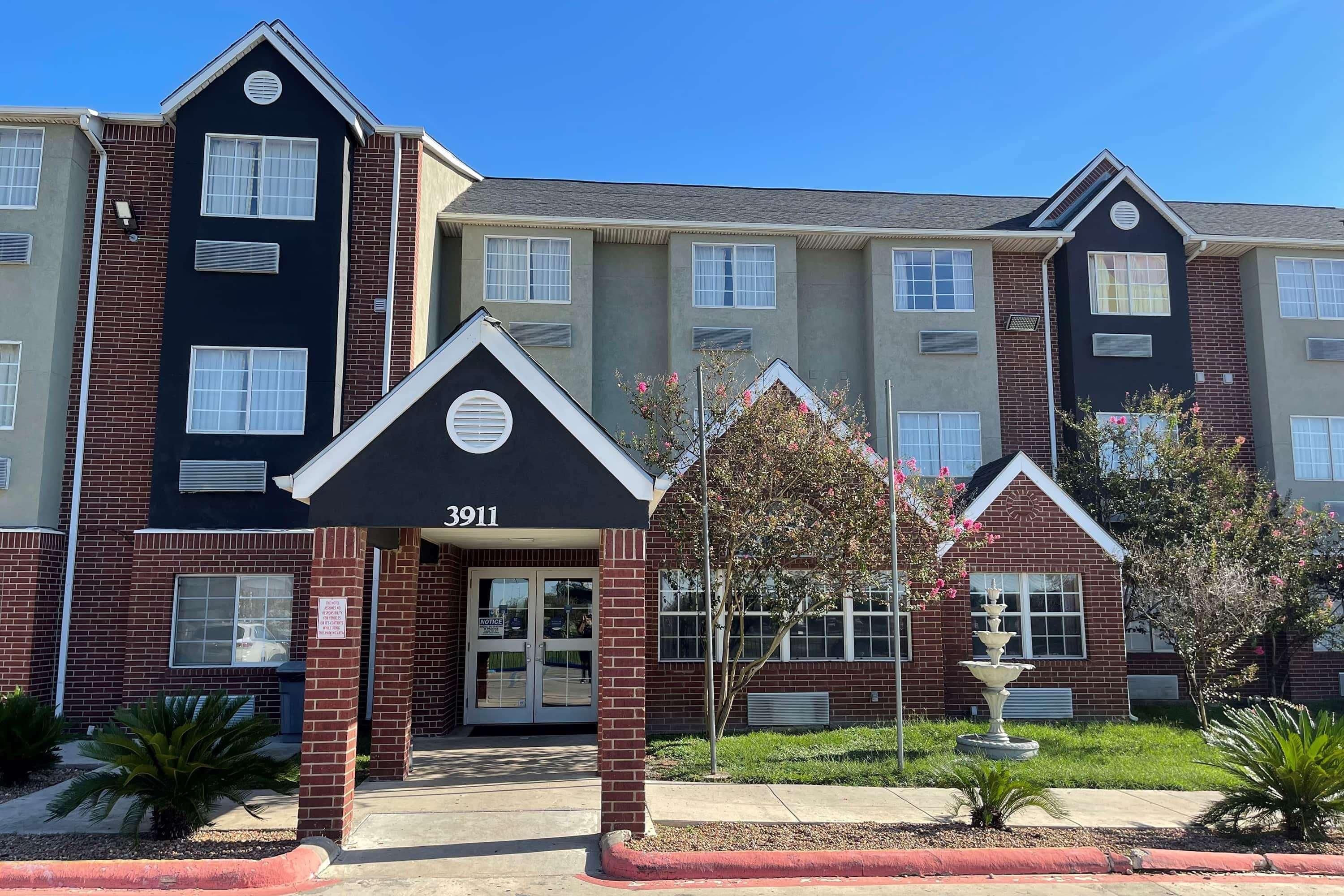 מלון Super 8 By Wyndham San Antonio Downtown Ne מראה חיצוני תמונה